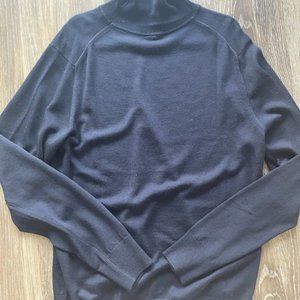NWOT Uniqlo Extra-Fine Merino Wool Turtleneck